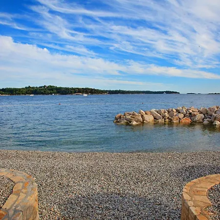 Ferienhaus-mit-pool-in-porec-melisa-5 Poreč